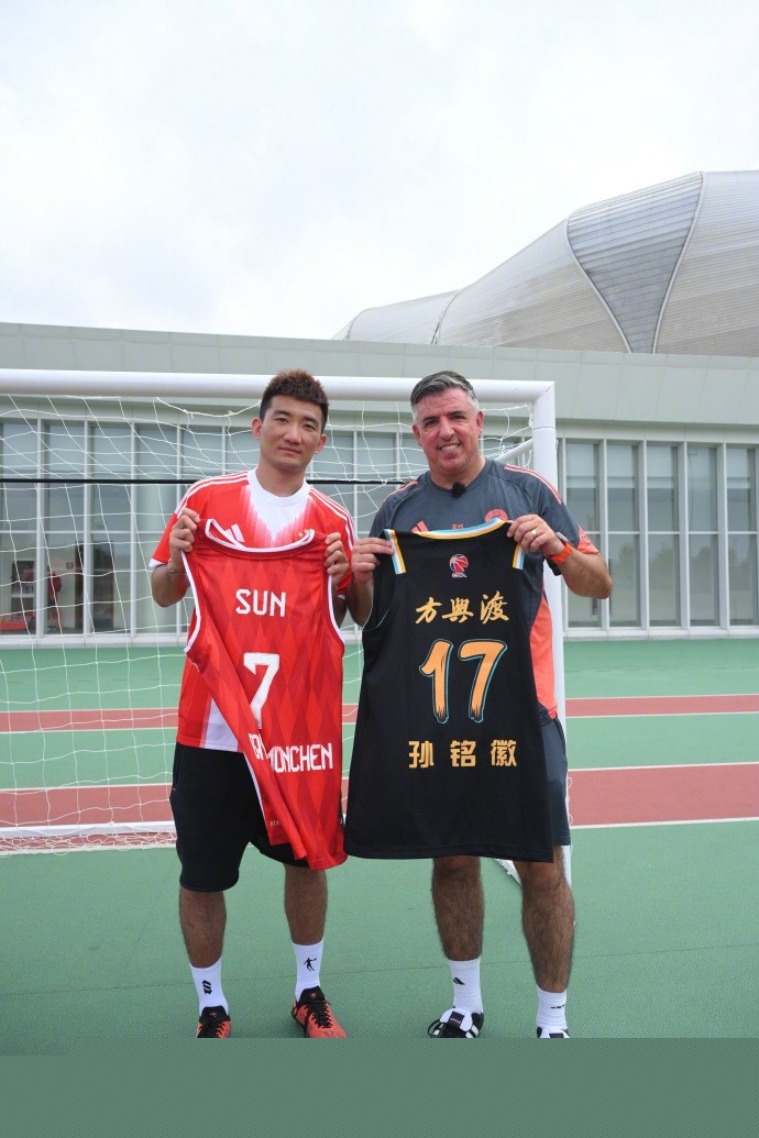 塔包夹极快 塔包夹极快